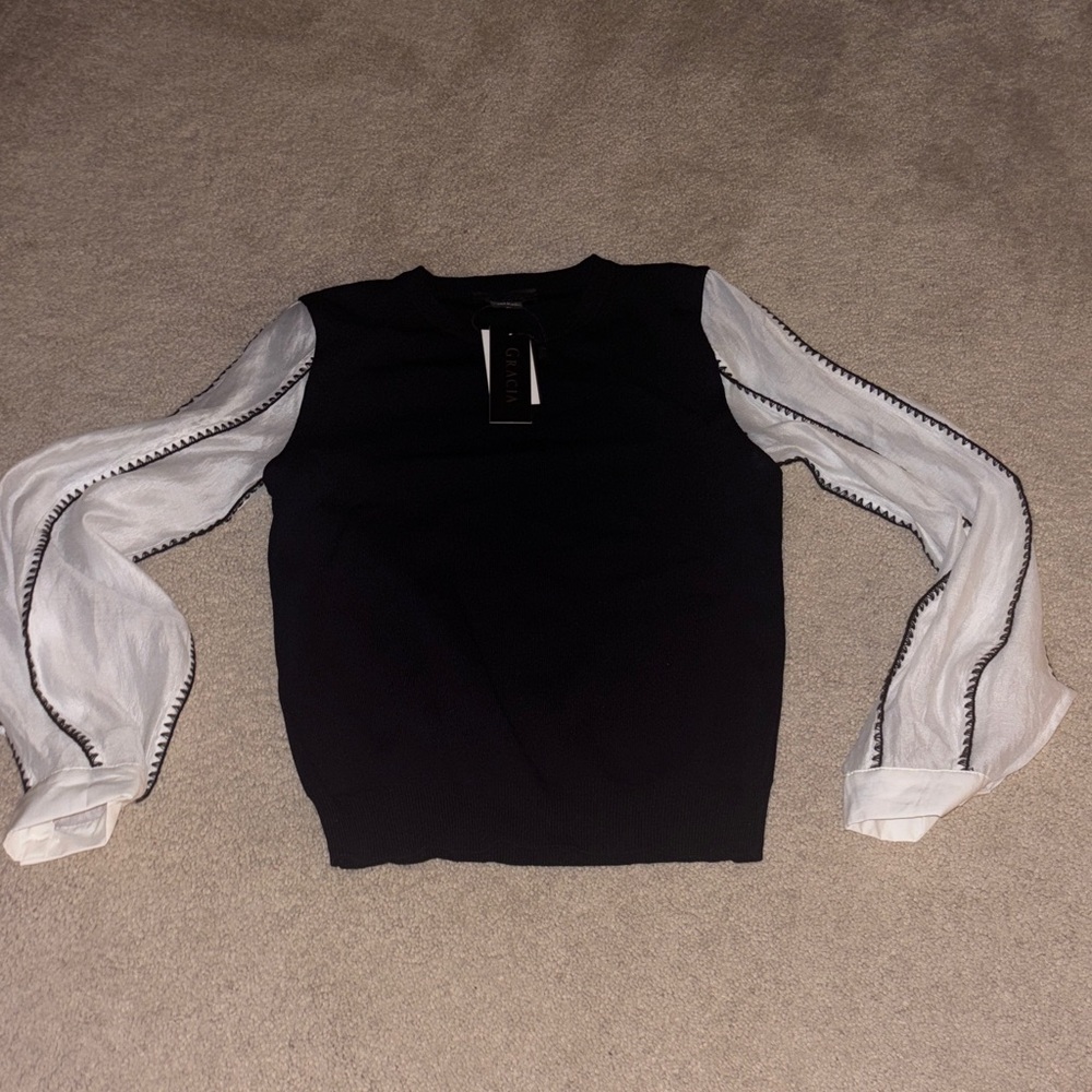 Garcia Elegant Black and White Women's Top